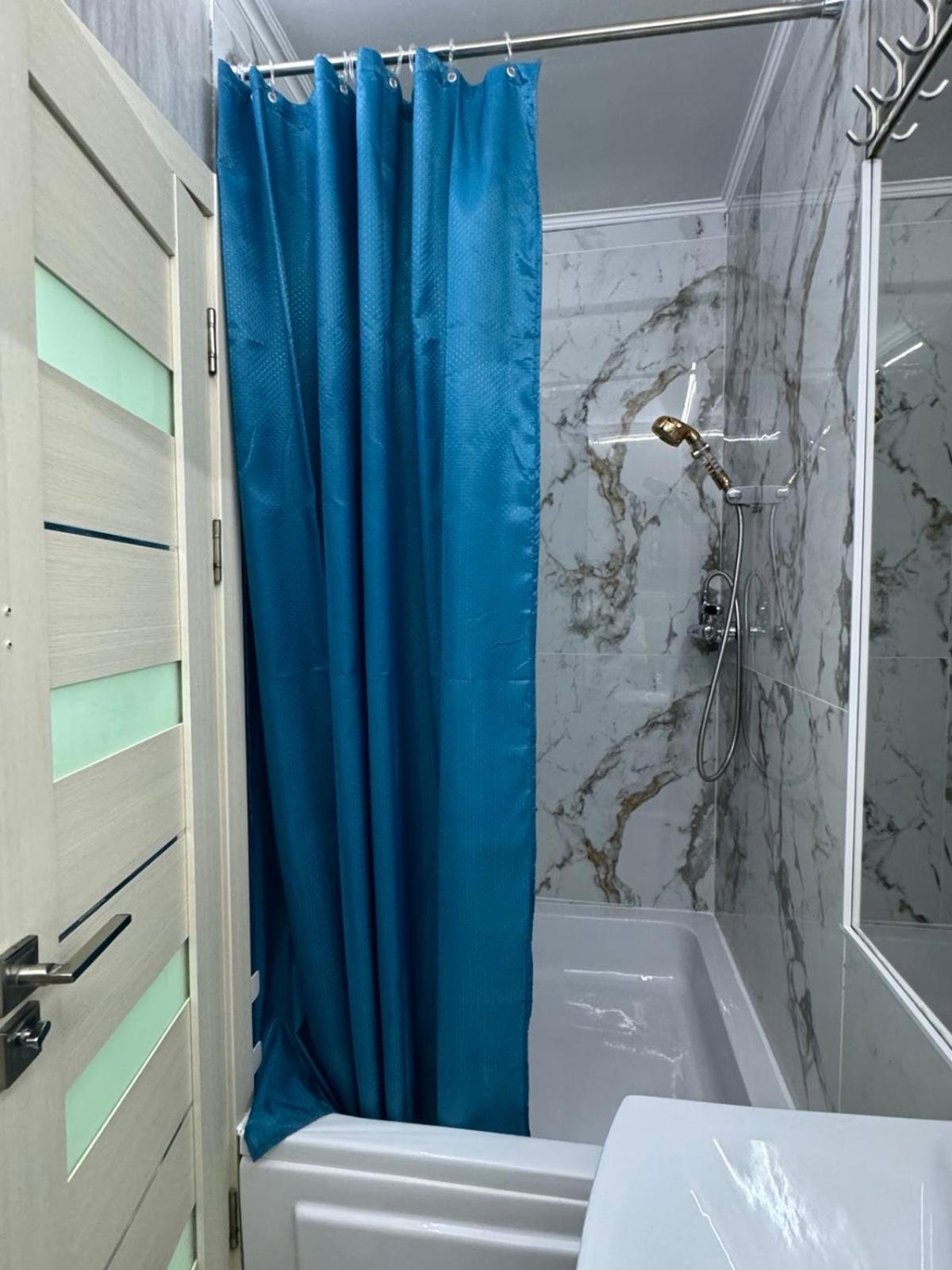 Cozy Good Apartment Chisinau Bagian luar foto